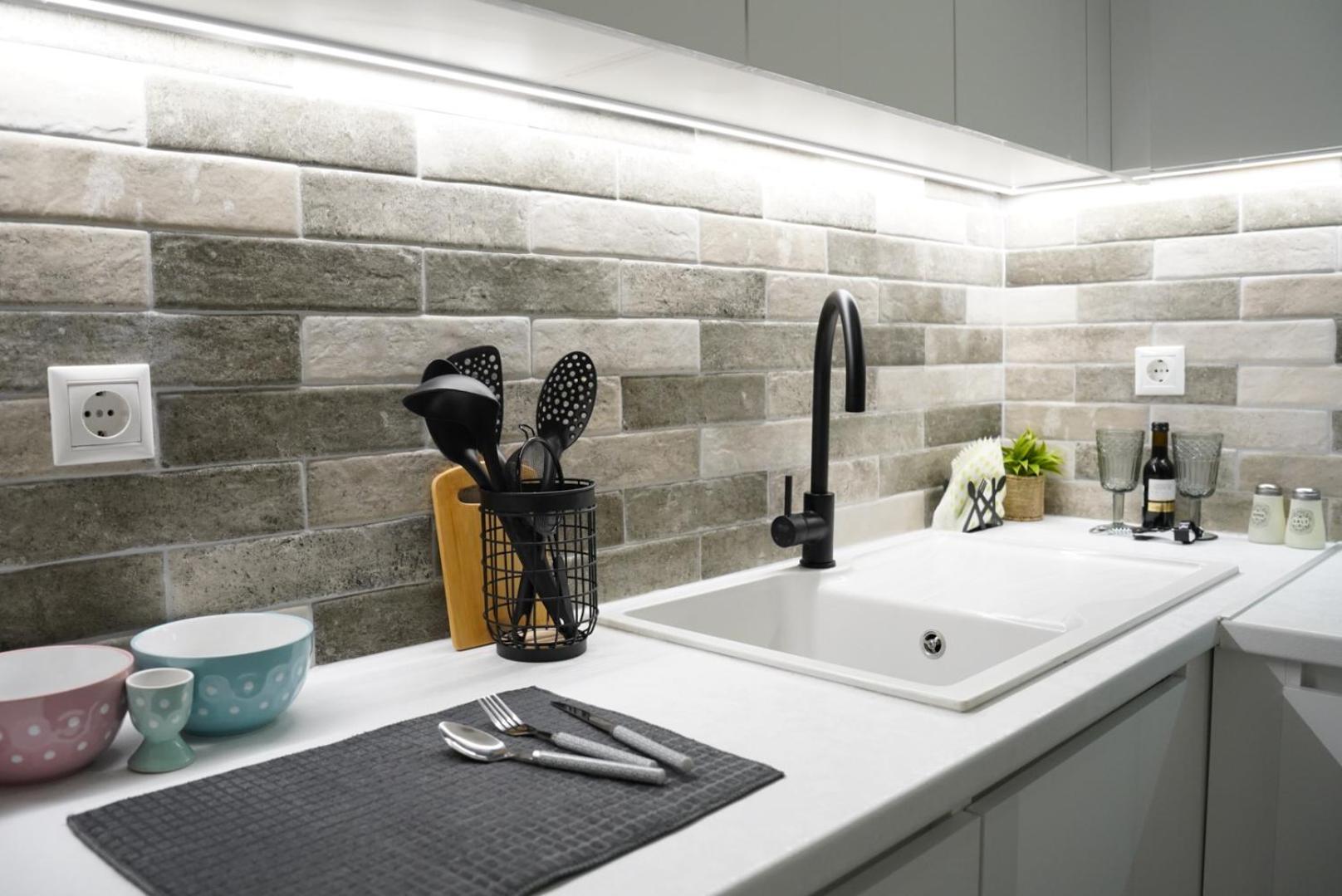 Bright & Cozy Apartment, Афины Экстерьер фото
